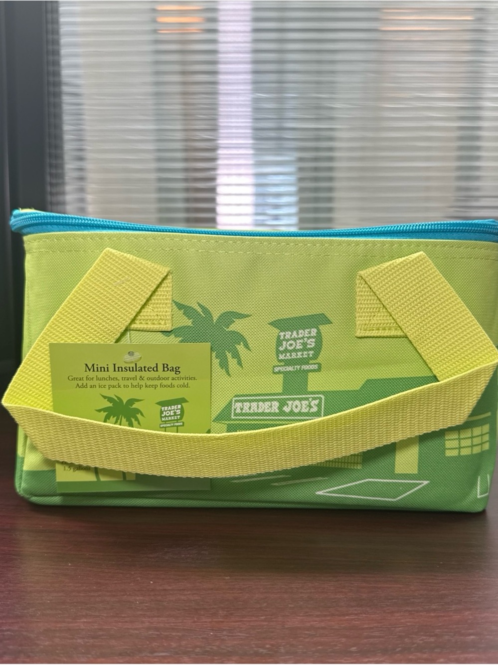 NWT Trader Joe's Mini Insulated Lunch Bag in Lime Green - Limited Edition